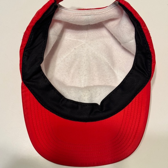 Supreme Red Performance Cap - Picture 3 of 4